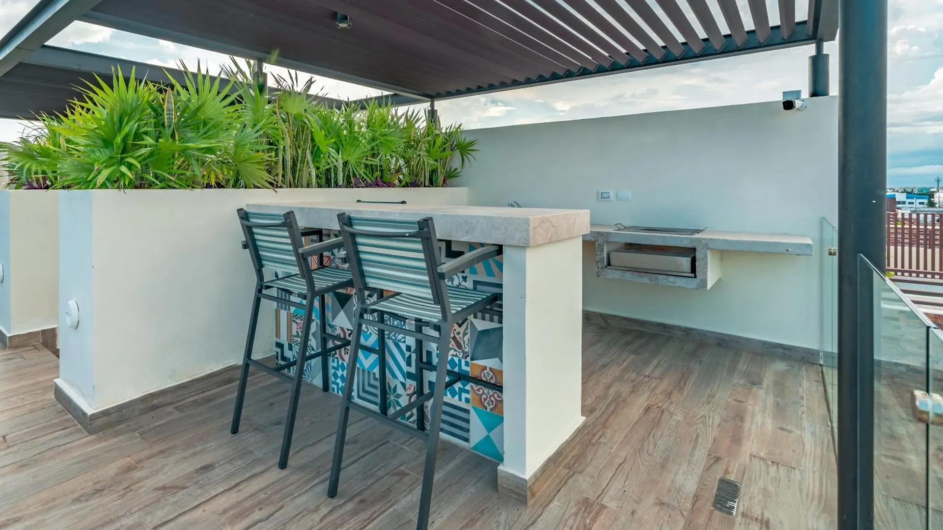 Veranda 210 Condo - Downtown, - At Veranto Condos With Rooftop Pool Playa del Carmen Apartment