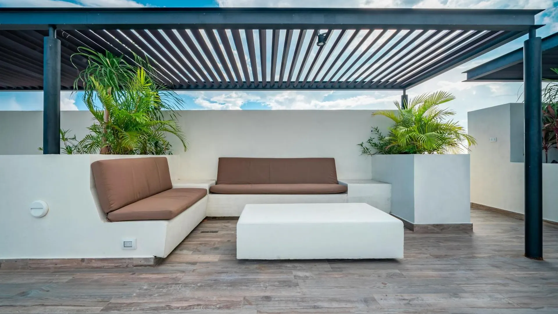 Apartment Veranda 210 Condo - Downtown, - At Veranto Condos With Rooftop Pool Playa del Carmen