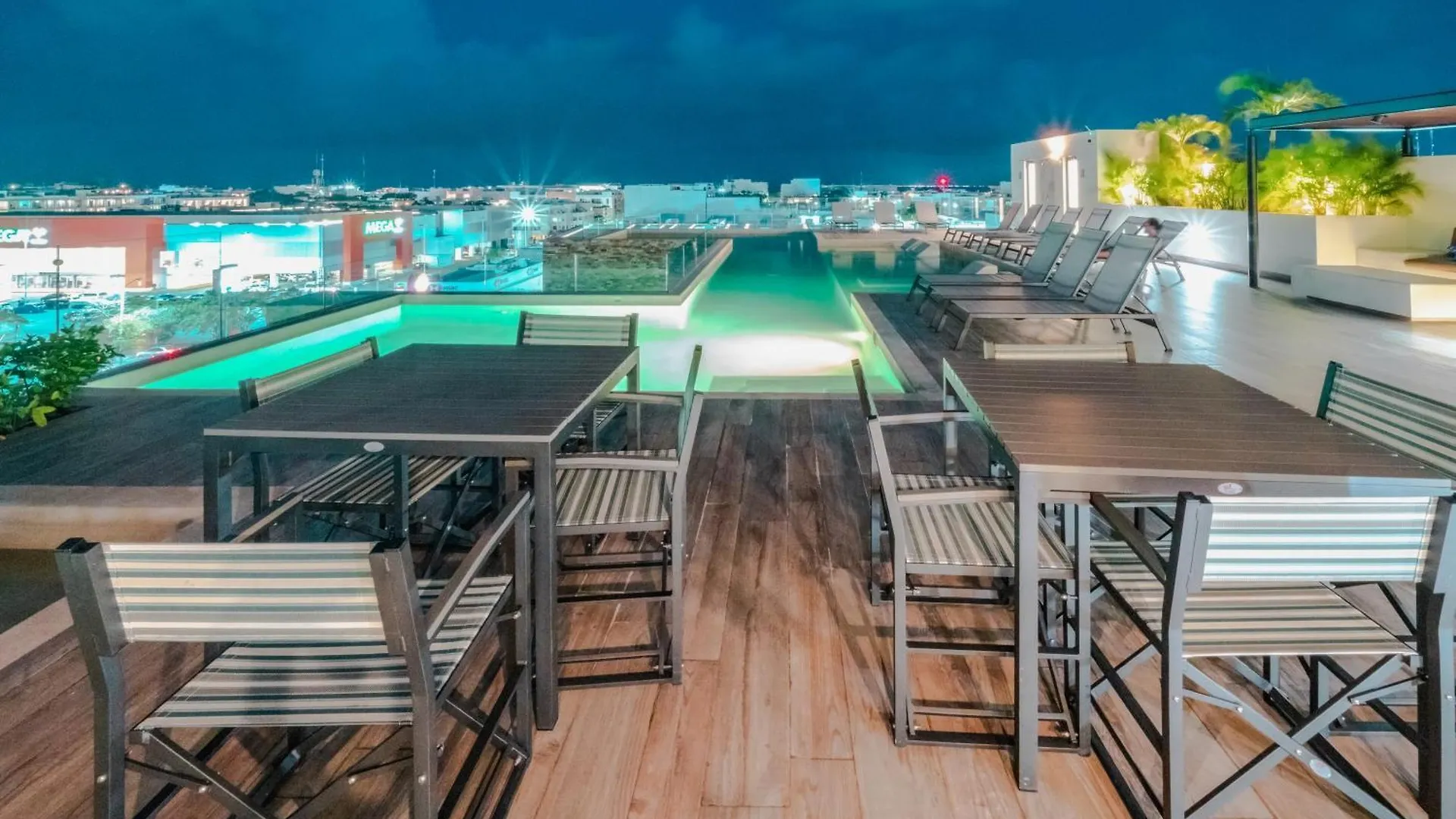 Veranda 210 Condo - Downtown, - At Veranto Condos With Rooftop Pool Playa del Carmen 0*,  Mexico